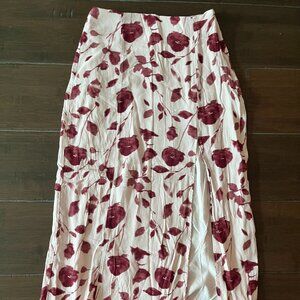 NWOT Dynamite pink/red floral maxi skirt with slit, size XS